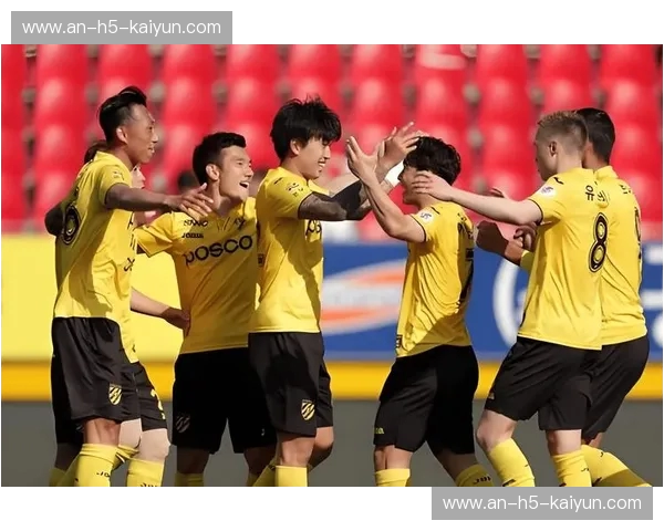 巅峰对决：恒大与浦项制铁的荣耀之战，谁能笑傲亚洲足坛？